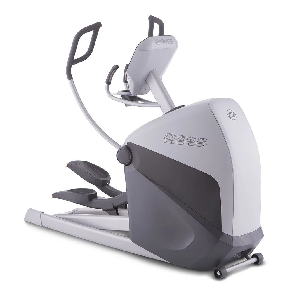 Octane Fitness XT 4700 Elliptical Cross Trainer